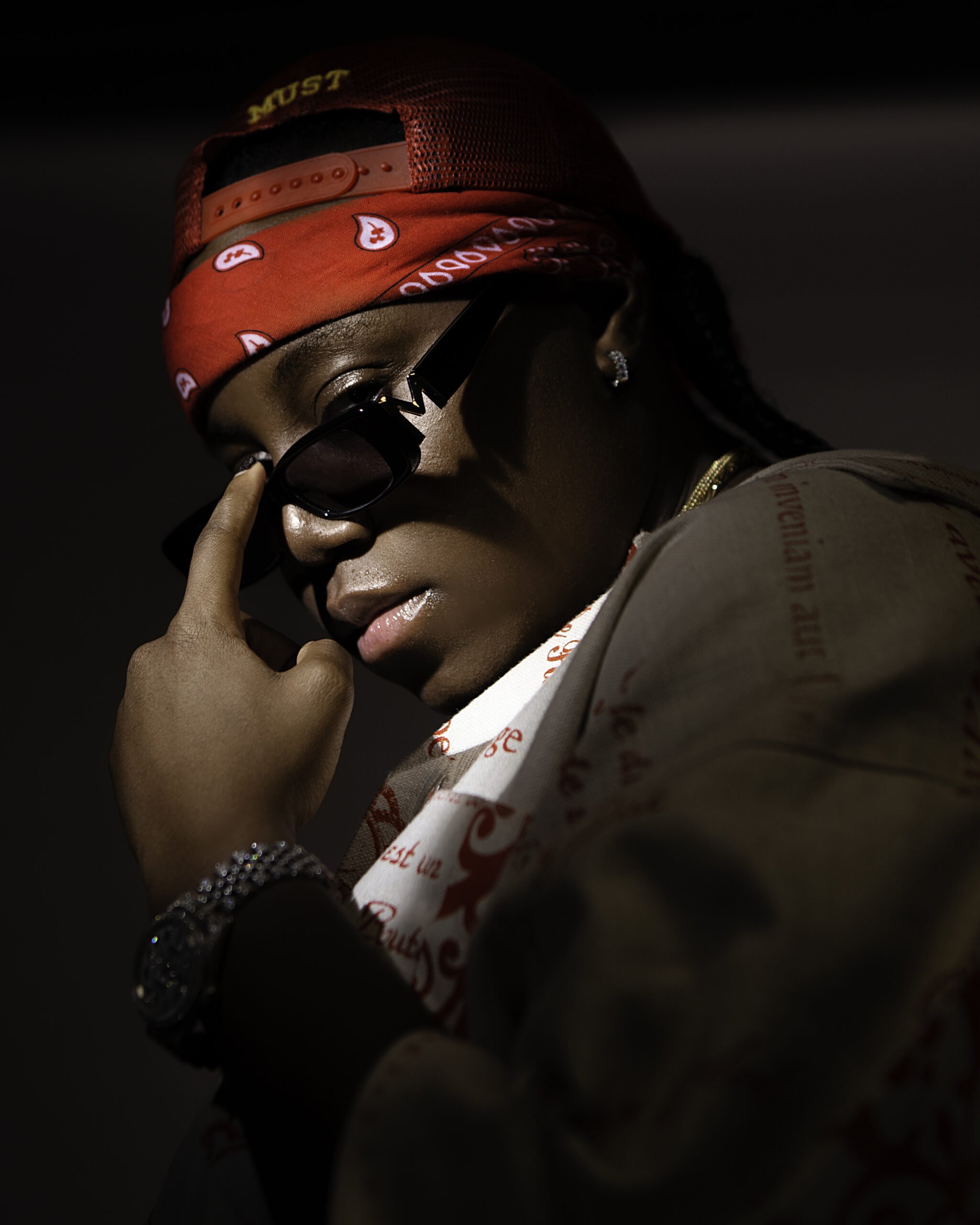 Teni Teams Up with SHUSHI for a Limited-Edition Eyewear Collection