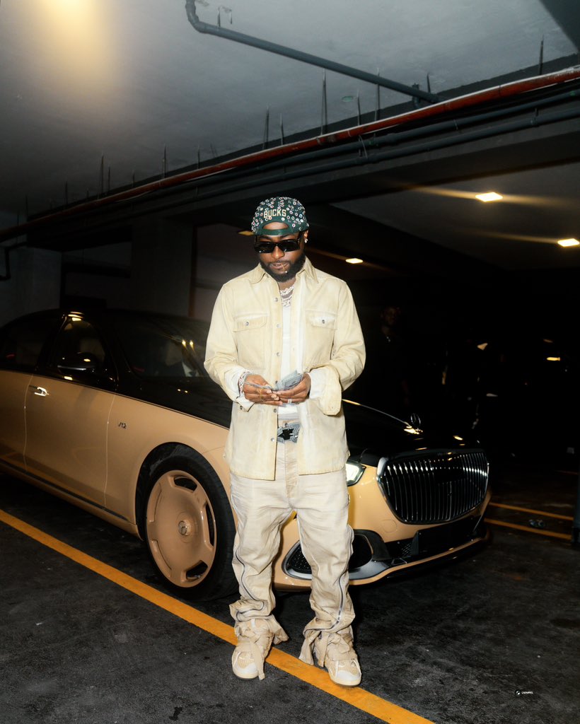 Davido says you can be hired to perform at a naming ceremony for $400K.