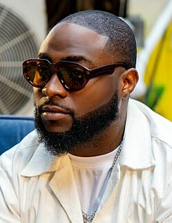 Davido kick-start 5ive Tour