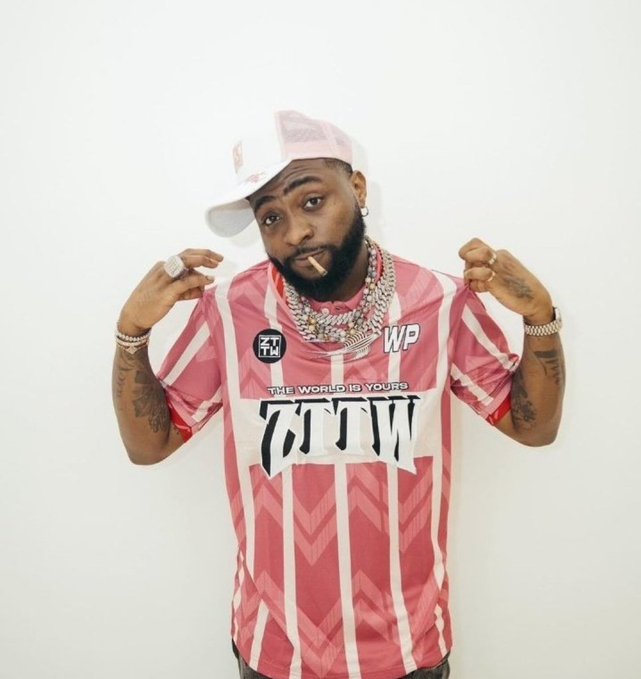 Davido’s “5ive” Hits No. 3 on Apple Music Nigeria Charts