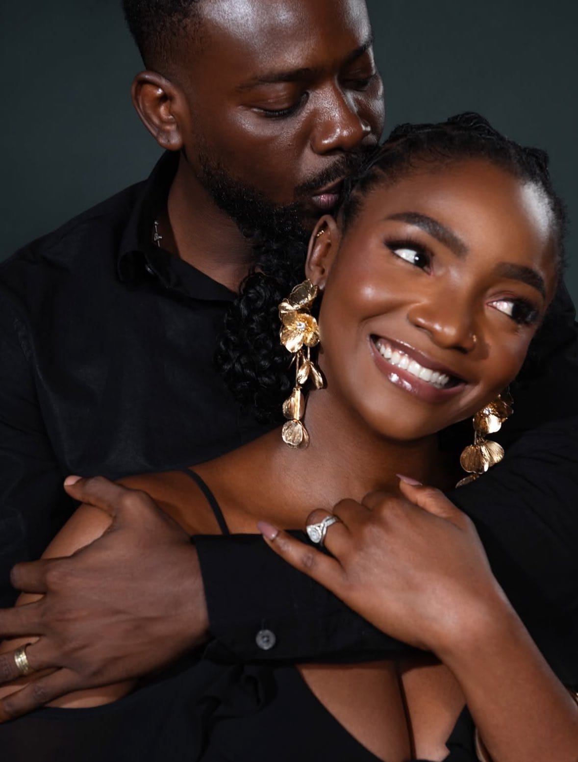 🚨 Adekunle Gold & Simi Set Screens Ablaze With “Blue Fire” Video 🎥💙